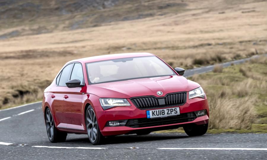  Skoda Superb SportLine 2016 года  (UK) (фото 26 из 40)